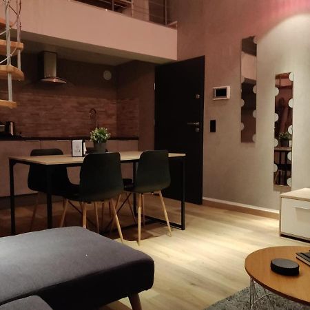 Le Business, Duplex Moderne Special Pro De Passage Apartment แซร์กูมีนส์ ภายนอก รูปภาพ