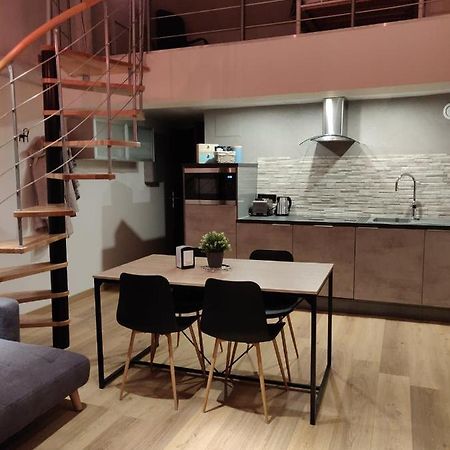 Le Business, Duplex Moderne Special Pro De Passage Apartment แซร์กูมีนส์ ภายนอก รูปภาพ